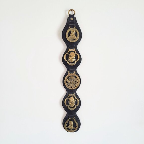 Vintage Brass Horse Medallions On Leather Harness Strap, Set Of Five Medallions - Picture 2 of 10